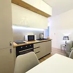 Miku Apartment-Amazing 1Bd At Wilson Square